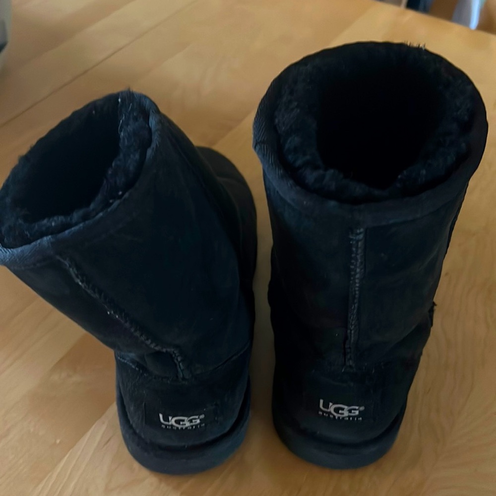 Kids Black Uggs